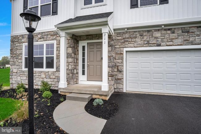 211 Forgedale Dr, House other with 4 bedrooms, 4 bathrooms and null parking in CARLISLE PA | Image 4