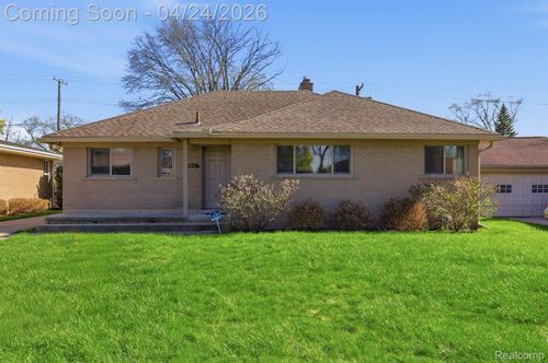 13111 Northfield Blvd, Oak Park, MI, 48237-1607 | Card Image