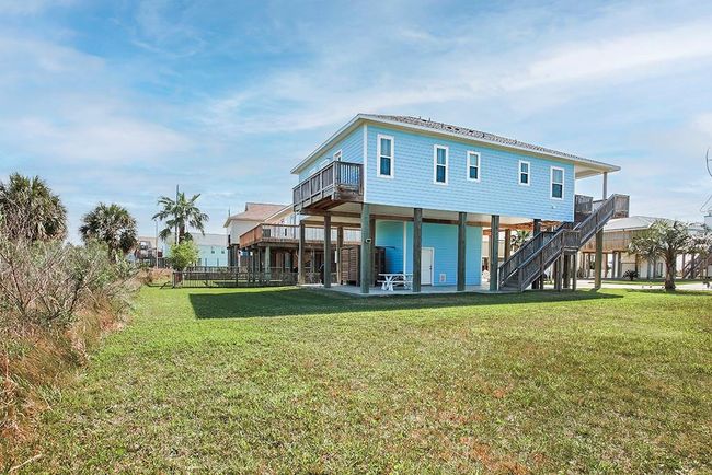 22310 Vista Del Mar, House other with 3 bedrooms, 2 bathrooms and null parking in Galveston TX | Image 5