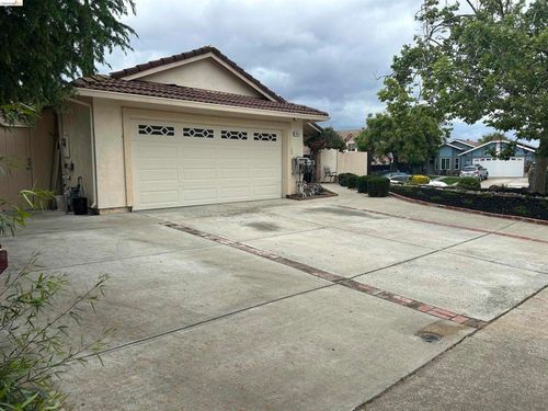 2632 Point Lobos Ct, Antioch, CA, 94531-6611 | Card Image