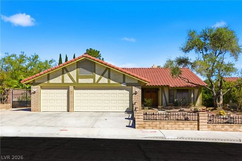 8908 Pesaro Dr, Las Vegas, NV, 89117-1163 | Card Image