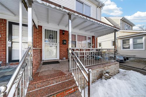 10424 187th St, Saint Albans, NY, 11412-1029 | Card Image
