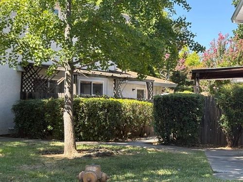 2-4752 Greenholme Dr, Sacramento, CA, 95842-3223 | Card Image