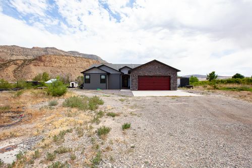 3927 Hickman Rd, Palisade, CO, 81526-8748 | Card Image