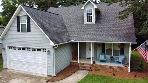 73 Harris Farm Ct, Thomasville, NC, 27360-6388 | Card Image