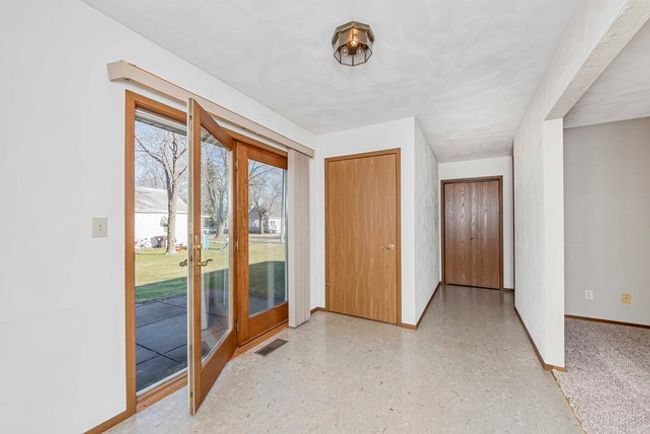 313 W Topeka St, House other with 3 bedrooms, 2 bathrooms and 2 parking in Toluca IL | Image 10