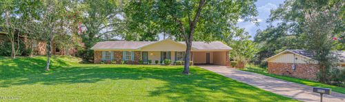 809 Normandy Dr, Clinton, MS, 39056-3624 | Card Image