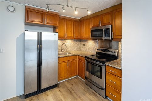 a66-2637 Kuilei St, Honolulu, HI, 96826-3242 | Card Image