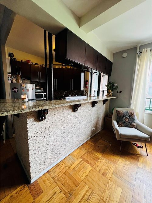 apt-7b-89 Metropolitan Oval, Bronx, NY, 10462-6407 | Card Image