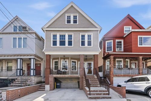 92 54th St, Bayonne, NJ, 07002-3319 | Card Image