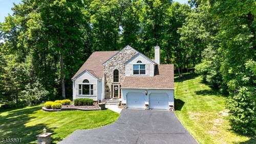 19 Colonial Cir, Glenwood, NJ, 07418-1034 | Card Image