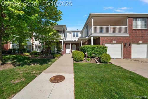14575 Moravian Manor Cir, Sterling Heights, MI, 48312-7103 | Card Image