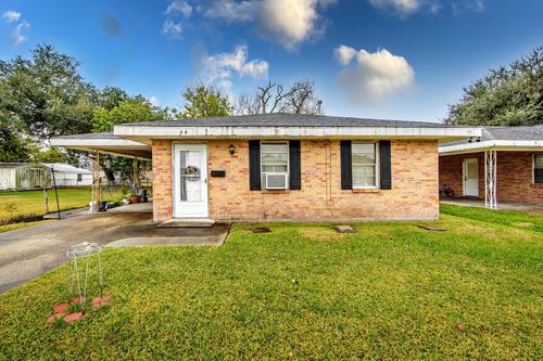 608 Willow St, Thibodaux, LA, 70301-2137 | Card Image