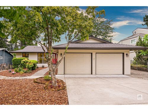 19142 Suncrest Dr, West Linn, OR, 97068-1915 | Card Image