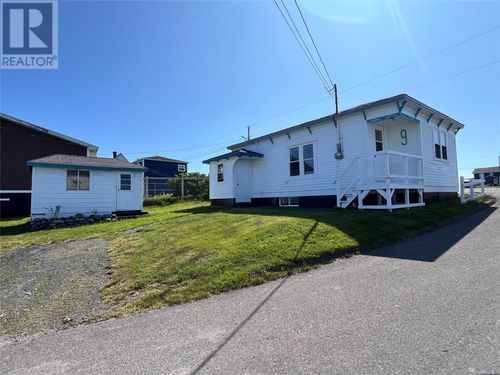 9 Seaview Rd, Grand Bank, NL, A0E1W0 | Card Image