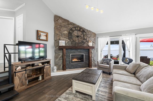 4350 Armitage Ave, House other with 3 bedrooms, 2 bathrooms and 6 parking in Dunrobin ON | Image 14