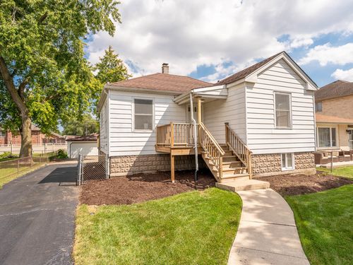 9729 Merton Ave, Oak Lawn, IL, 60453-2727 | Card Image