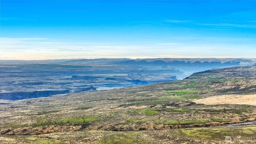 1 Banks Lake View Rd, Coulee City, WA, 99115-5233 | Card Image