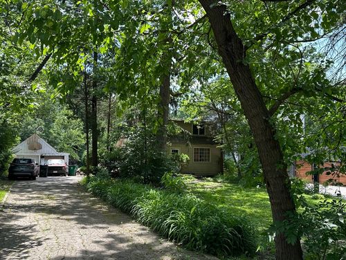 11407 Hiawatha Ln, Indian Head Park, IL, 60525-4335 | Card Image