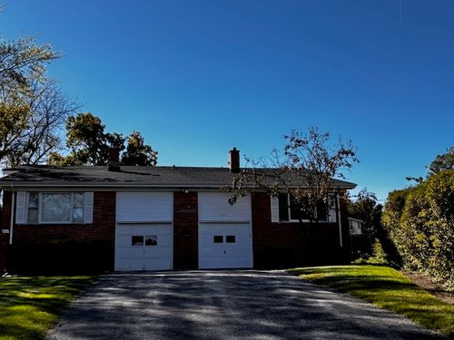 563 Ivy Ct, Lake Forest, IL, 60045-3232 | Card Image