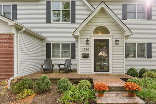 2539 Washington Ave, Oceanside, NY, 11572-1536 | Card Image