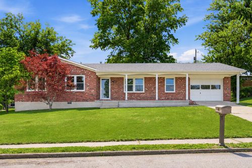 105 Robin Rd, Nicholasville, KY, 40356-1068 | Card Image