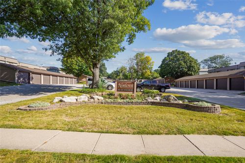 unit-4-4765 Woodland Ave, West Des Moines, IA, 50266-1772 | Card Image