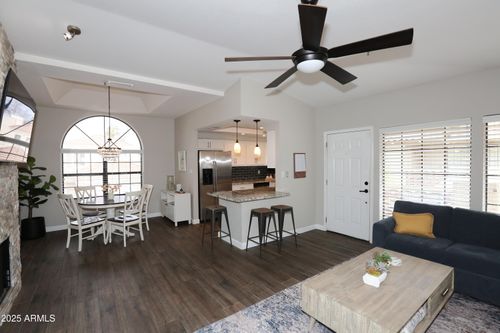 2024-8300 E Via De Ventura, Scottsdale, AZ, 85258-3173 | Card Image