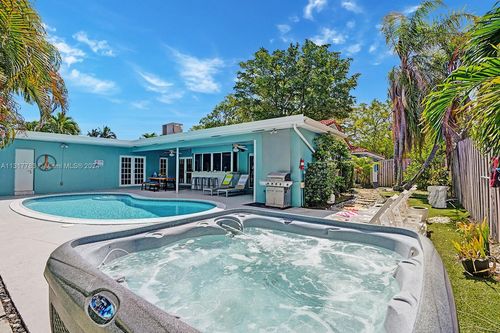 1245 Wiley St, Hollywood, FL, 33019-2225 | Card Image
