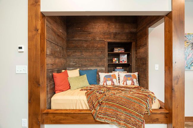 Family Room Kitchen | Image 30
