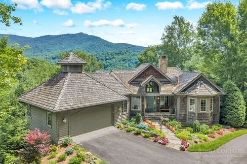 35 Valley Vista Ct, Banner Elk, NC, 28604-6945 | Card Image