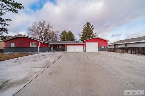 2313 1st St, Idaho Falls, ID, 83401-4466 | Card Image