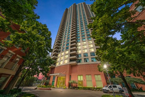apt-3203-501 N Clinton St, Chicago, IL, 60654-8891 | Card Image