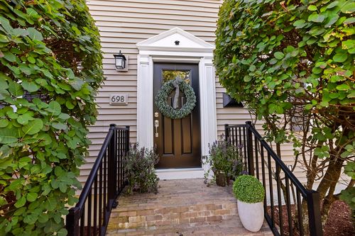 698 High St, Cumberland, RI, 02864-7540 | Card Image