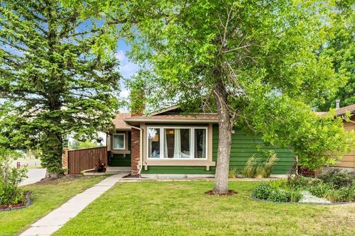 96 Sunhurst Rd Se, Calgary, AB, T2X1V8 | Card Image