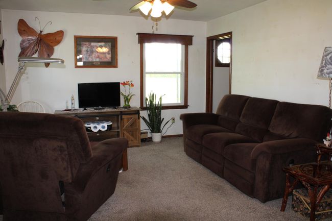Living Room | Image 11