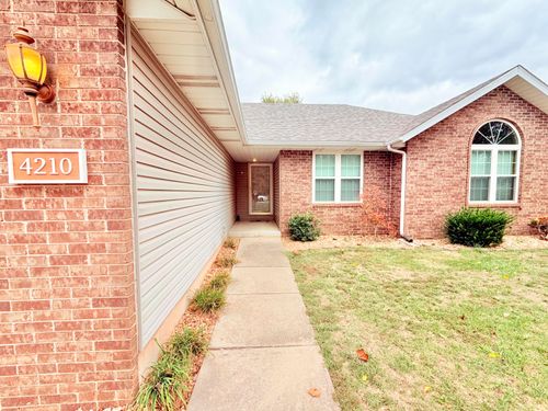 4210 S Mentor Ave, Springfield, MO, 65804-6684 | Card Image