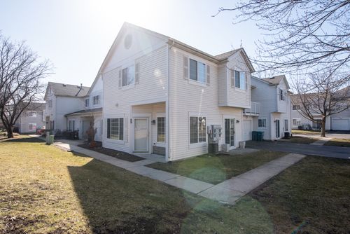 89 Braxton Ln, Aurora, IL, 60504-6672 | Card Image