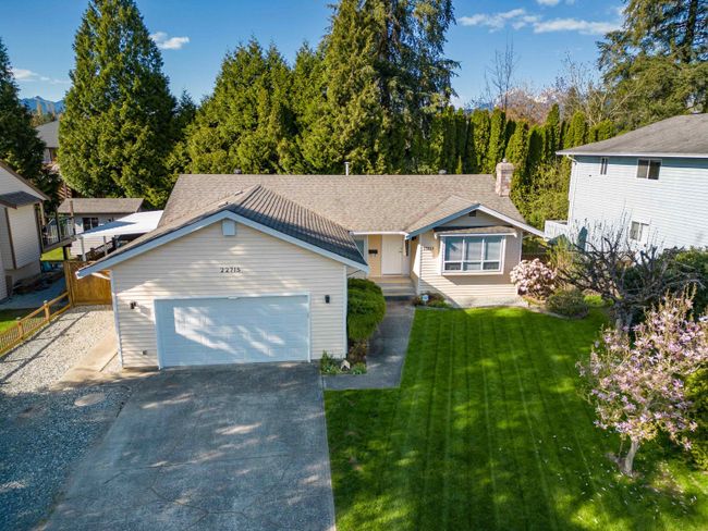 22715 Balabanian Circle, House other with 3 bedrooms, 2 bathrooms and 8 parking in Maple Ridge BC | Image 27