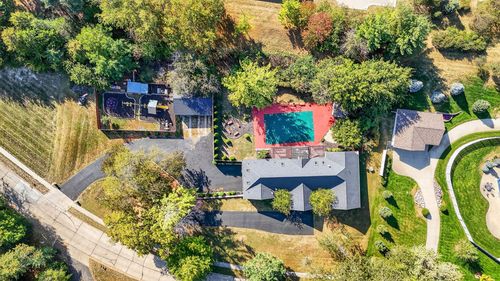 1328 Nw 120th St, Clive, IA, 50325-8206 | Card Image