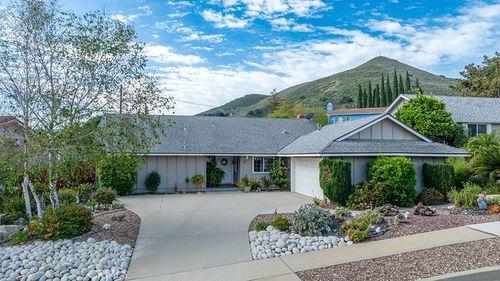 32 W Bonita Dr, Simi Valley, CA, 93065-2916 | Card Image