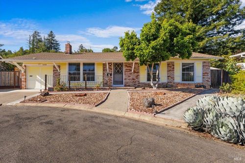 1435 Oak Cir, Healdsburg, CA, 95448-4318 | Card Image