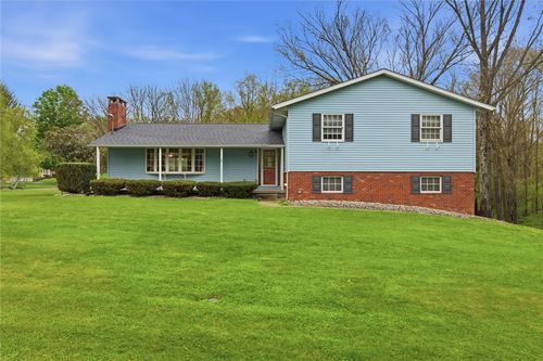 200 Aspen Way, Jamestown, PA, 16134-9585 | Card Image