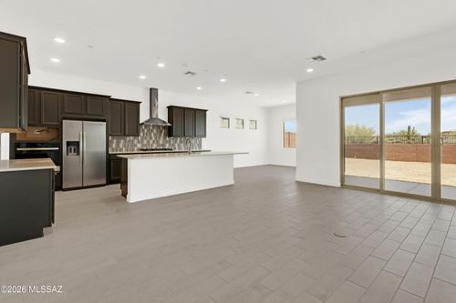 5069 W Tavira Way, Tucson, AZ, 85742-0157 | Card Image