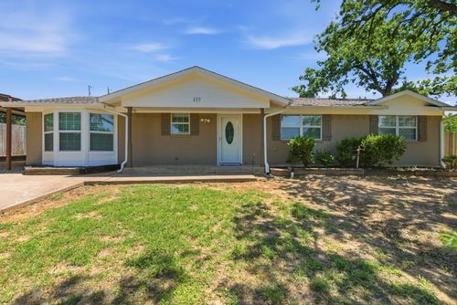 117 Bryan St, Jacksboro, TX, 76458-1004 | Card Image