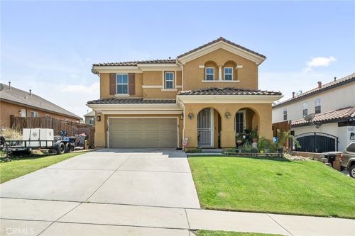 2189 Stonewood St, Mentone, CA, 92359 | Card Image