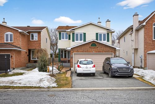 34 Waterton Crescent, Kanata, ON, K2M1Y8 | Card Image