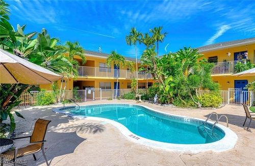 apt-5-4290 Gulfstream Dr, NAPLES, FL, 34112-6845 | Card Image