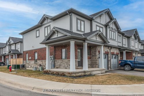15 Severino Cir, Smithville, ON, L0R2A0 | Card Image
