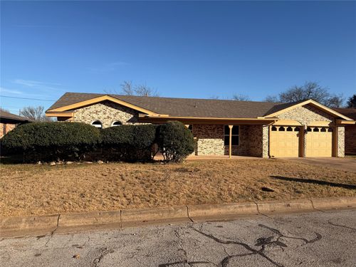 7605 Pinehurst Drive W, Fort Worth, TX, 76134 | Card Image